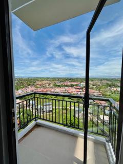 The Royal Ocean Crest Lofts - - 6