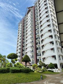 The Royal Ocean Crest Lofts - - 3
