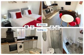 Sutton Contractor Accommodation - Warrington, St Helens - Clock Face - 5