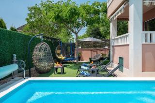 Villa Viktoria with private swimming pool - Donji Muć - 9