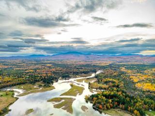 The Chalet - Spacious 7 bedroom near Sugarloaf, on Snowmobile and UTV trails, Hiking, Golf and Flagstaff Lake across the street - Stratton - 9