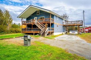 The Chalet - Spacious 7 bedroom near Sugarloaf, on Snowmobile and UTV trails, Hiking, Golf and Flagstaff Lake across the street - Stratton - 8