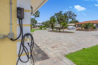 Luxe Siesta Key Home Pool Hot Tub Near Beach - 7
