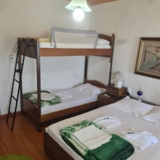 Grandpas House - Gjirokastra - 8