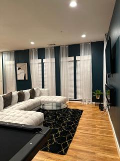 Hollywood House of Luxe - Dallas - 9