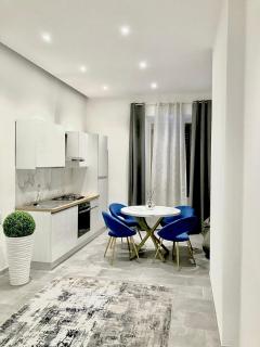 International House Apartment - 9