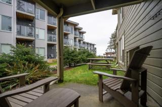 Pacific Sands Beach Resort - Tofino - 3