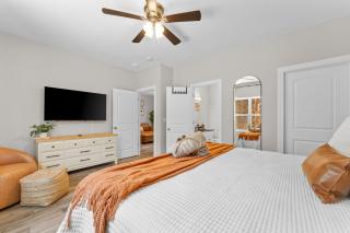 New! Branson - Walk-in Sleeps 8 - Branson - 1