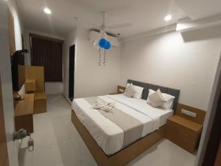 Hotel Royal Relax - Gandhinagar - 8