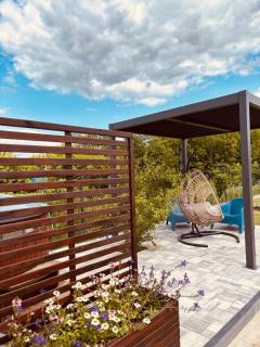 Domek letniskowy z jacuzzi nad rzeką Bzurą - Żuków - 9