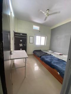 New Shivlok palace near mahakaleshwar Ac rooms - Ujjain - 8