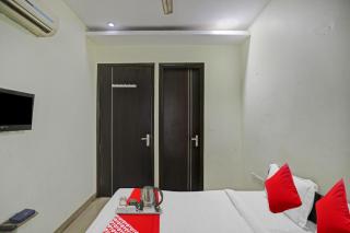 Hotel O Mahadev Guest House - Gurgaon - 3