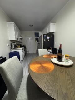 Walk of Fame 1 Bedroom with shared bathroom and kitchen - 8