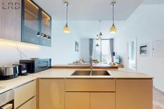 Brand New and Modern 1BR - 1