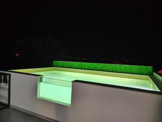 Modern penthouse Ivan with rooftop swimming pool and jacuzzi - Drinovci - 9