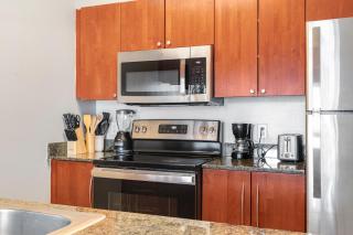 Luxurious 3BR Condo with Pool in Brickell - Miami - 4