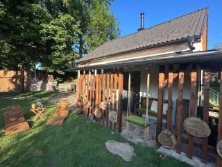 Chata Lipno s vinným sklepem a mechovým interiérem - 0