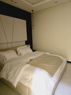 Quiet studio with a screen on the bed - Riad - 2