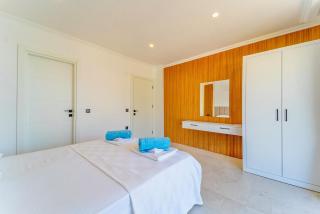 With a Pool and Sea View in Kalkan 2 - Kas - 3