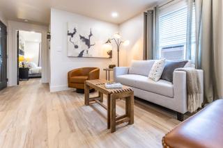 Renovated 1-Bedroom Apartment in Central Lincoln Extended Stay - 9