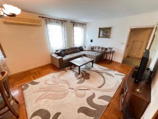 The Primorski Residence - 2BR Top location - 3