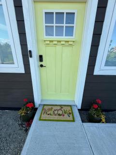 Brass Apple Cottage - Campbell River - 1
