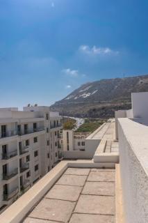 Sea Side Mountain View Apartment - 6