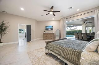 Riverfront Riviera Outdoor TV's/Hotub/Tanning Deck - 1