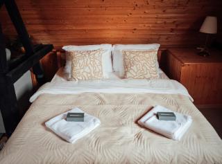 Legatum Cottage - - 1