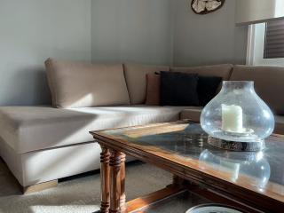 2BDRM Glyfada Residence - Jacuzzi, Garden & Parking - 7