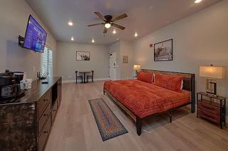 #2 Studio Town Place 2 - 9
