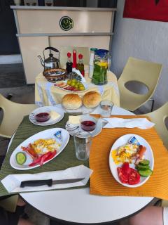oneTwoSleep GuestHouse - Shkodra - 6