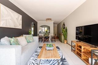 Firenza 2 Bed Apartment 1 km to Malls and Guatrain - Joanesburgo - 0