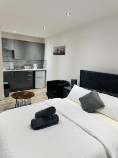 Restoa Stay Modern Studio WiFi Parking Ensuite - Neepsend - 2