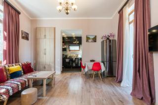 Authentic Central Spot - Tiflis - 6