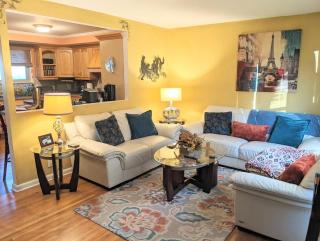 The Place Between The Lakes 4 Bedrooms 4 Beds - 2