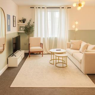 Business Travellers & Couples with Free Parking - Manchester - 8