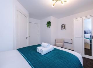 Business Travellers & Couples with Free Parking - Manchester - 7