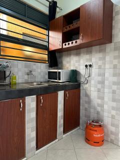 One-bedroom near Acacia - Kampala - 1