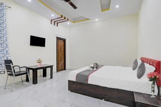 Townhouse Relax Inn - Chinhat - 0