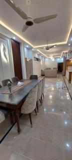 Entire Ground Floor Elegance 3BR Gulistan e Joher Blk 14 Near Darul Sehat Hospital - Karatschi - 0