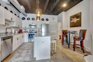 Modern Music City Getaway - 2
