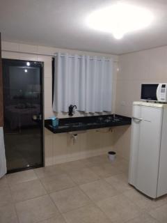 Kitnet para duas pessoas com garagem - 0