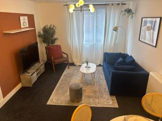 Stylish 2 Beds w/ Free Parking near Old Trafford - Manchester - 4