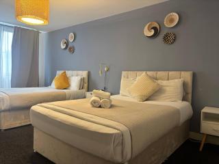 Stylish 2 Beds w/ Free Parking near Old Trafford - Manchester - 3