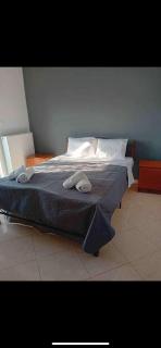 Renting apartment for short times - - 2