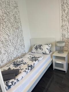 Hotel Shelby Apartments - Garbsen - 5