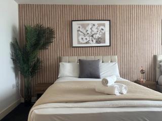 Salford Quays 4 Guests / Parking - Manchester - 8