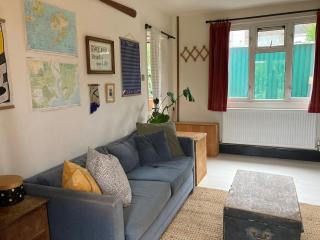 Family-friendly home with garden and parking - Falmouth - 8
