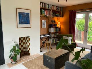 Family-friendly home with garden and parking - Falmouth - 1